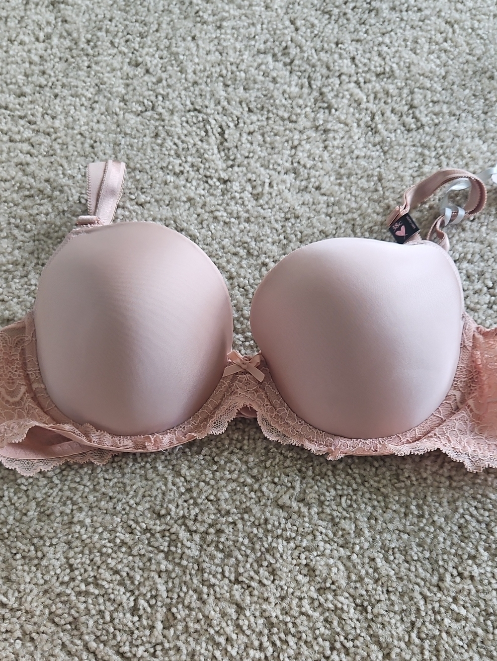 Victoria's Secret Body By Victoria Blush Pink Lace-Trim Molded Bra
